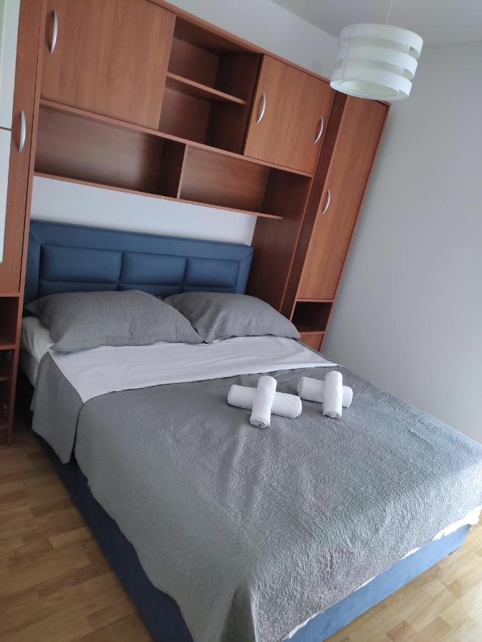 Apartman Miami Подстрана Екстериор снимка